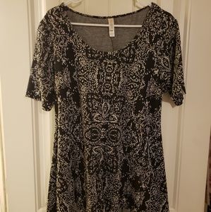 LuLaRoe Perfect T